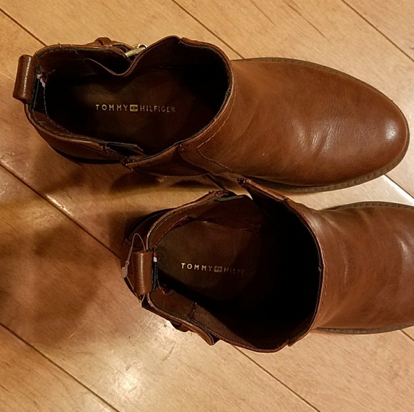 Tommy Hilfiger Leather Ankle Boots - Picture 5 of 7