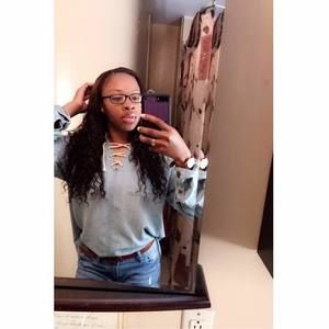 Meet your Posher, Mesha