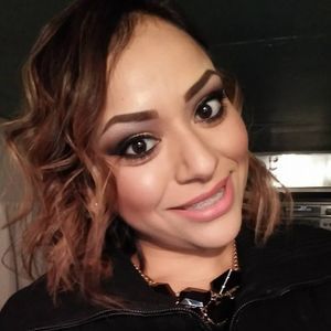 Meet your Posher, Raquel