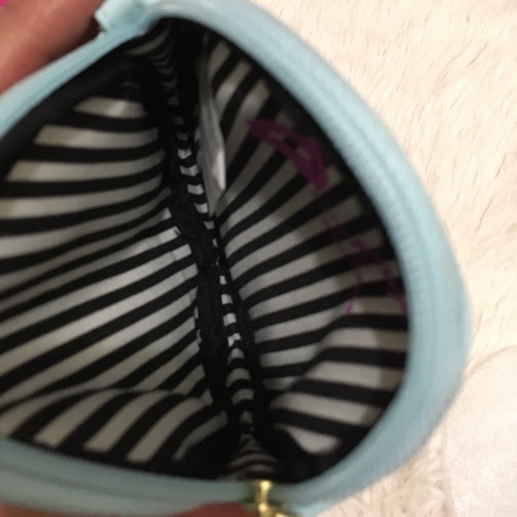 ❤️New Betsey Johnson Coin Purse❤️️ FINAL PRICE. - Picture 3 of 7