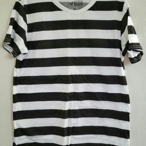 Black and white stripes tshirts