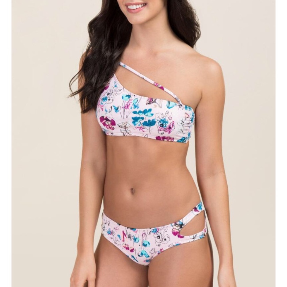 🖤Aileen Strappy one shoulder Bikini🖤