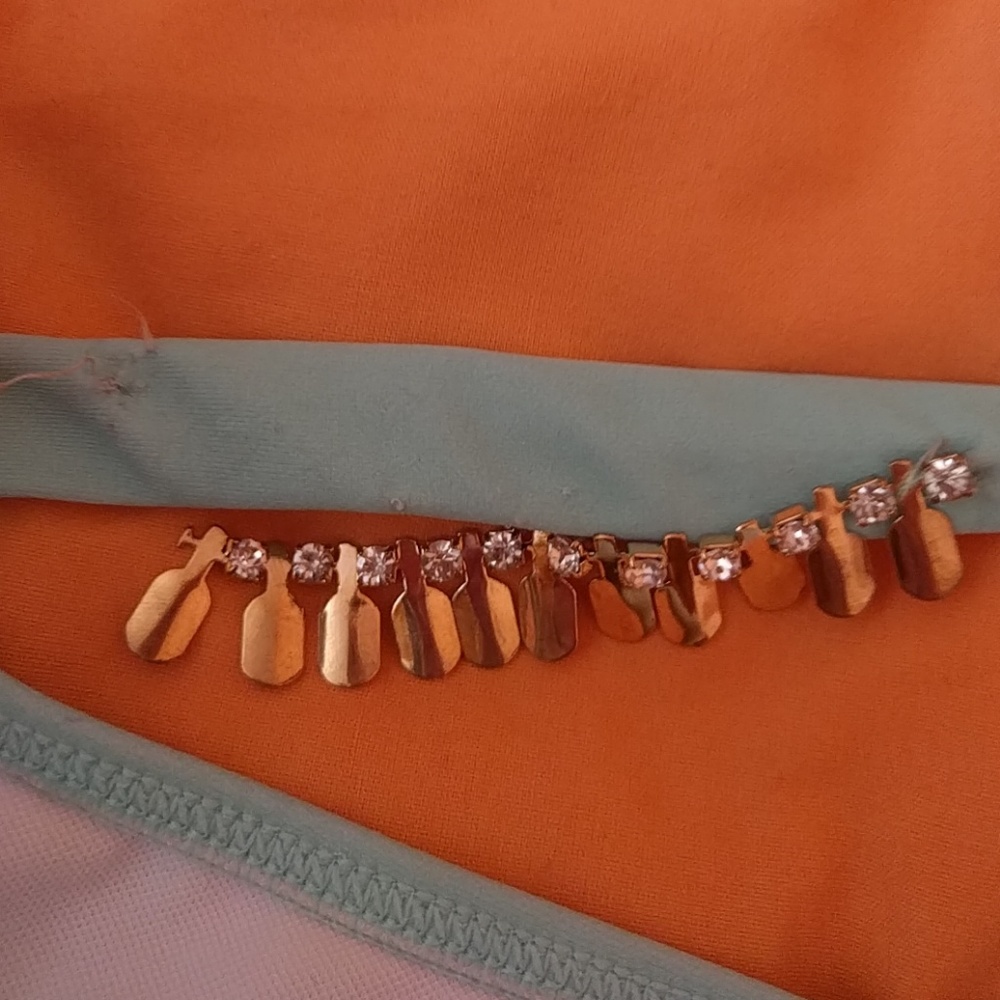TOP ONLY Mint Shell Bikini - Picture 6 of 6
