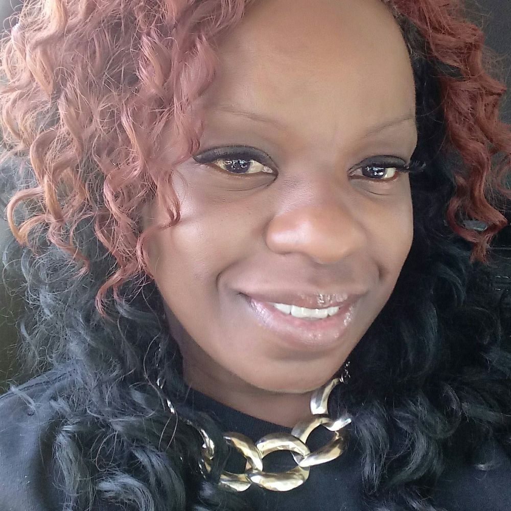 Meet your Posher, Della