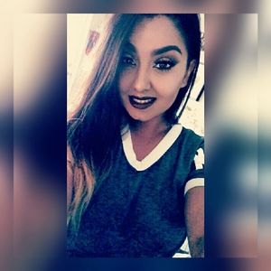 Meet your Posher, Annette