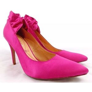 Pour La Victoire BAYLIE Pink Satin Ruffle Pumps