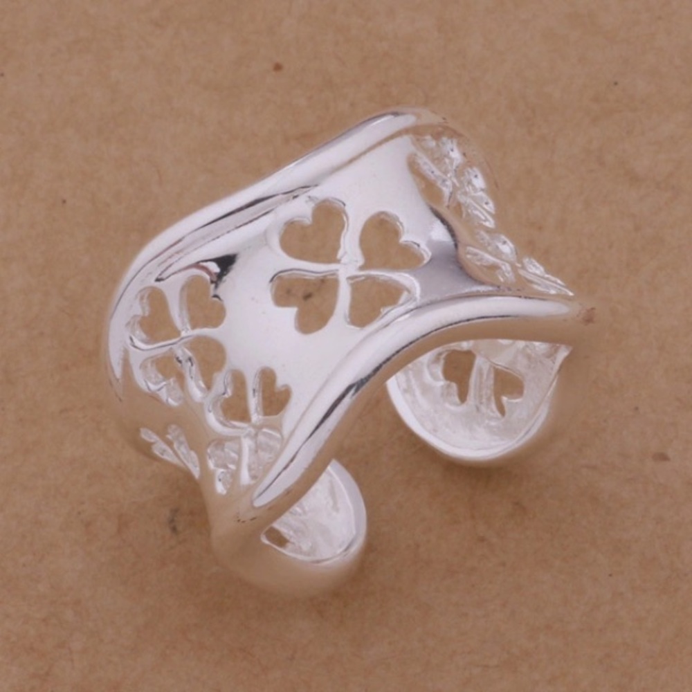 NWT STERLING SILVER RING