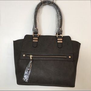 Chic Leather Tote Bag