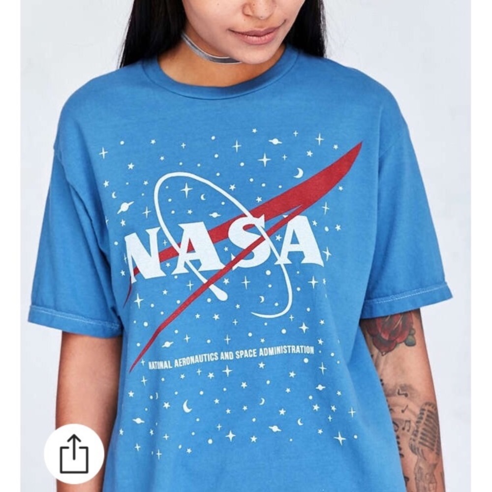 Nasa tee