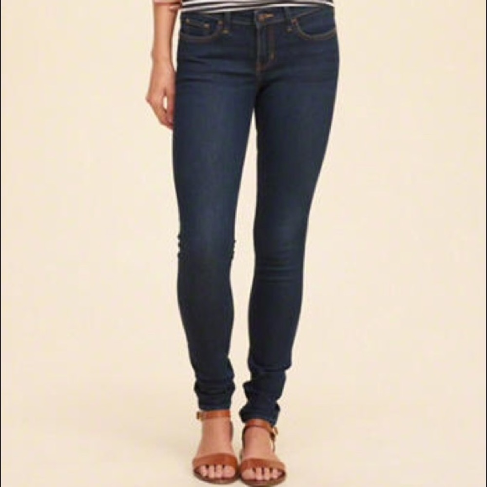 NWOT Hollister dark rinse skinny jeans 5S