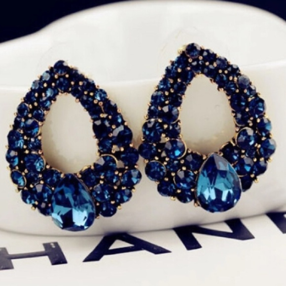 SAPPHIRE BLUE STATEMENT EARRINGS