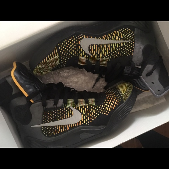 Kobe Elite - Picture 2 of 3