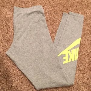 Green Nike leggings