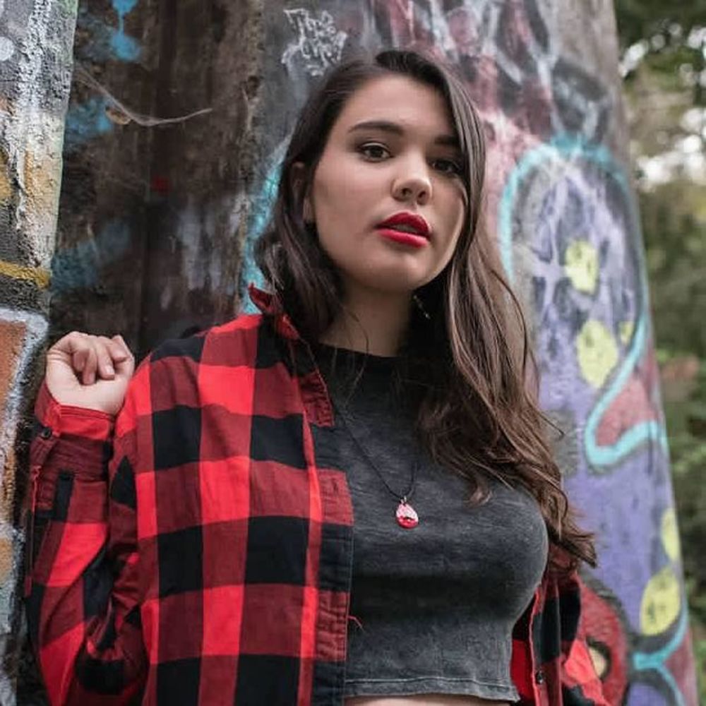 Meet your Posher, Isabella