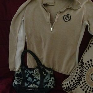 Tommy Hilfiger Sweater and matching purse