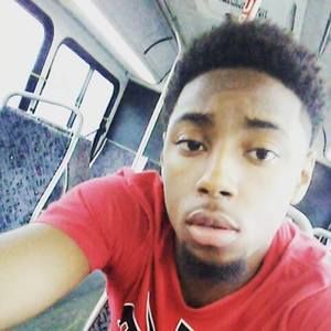 Meet your Posher, Derrick