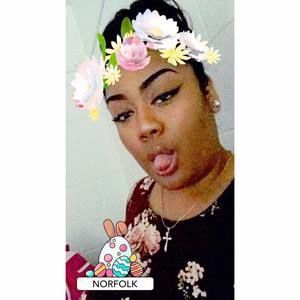 Meet your Posher, Malia