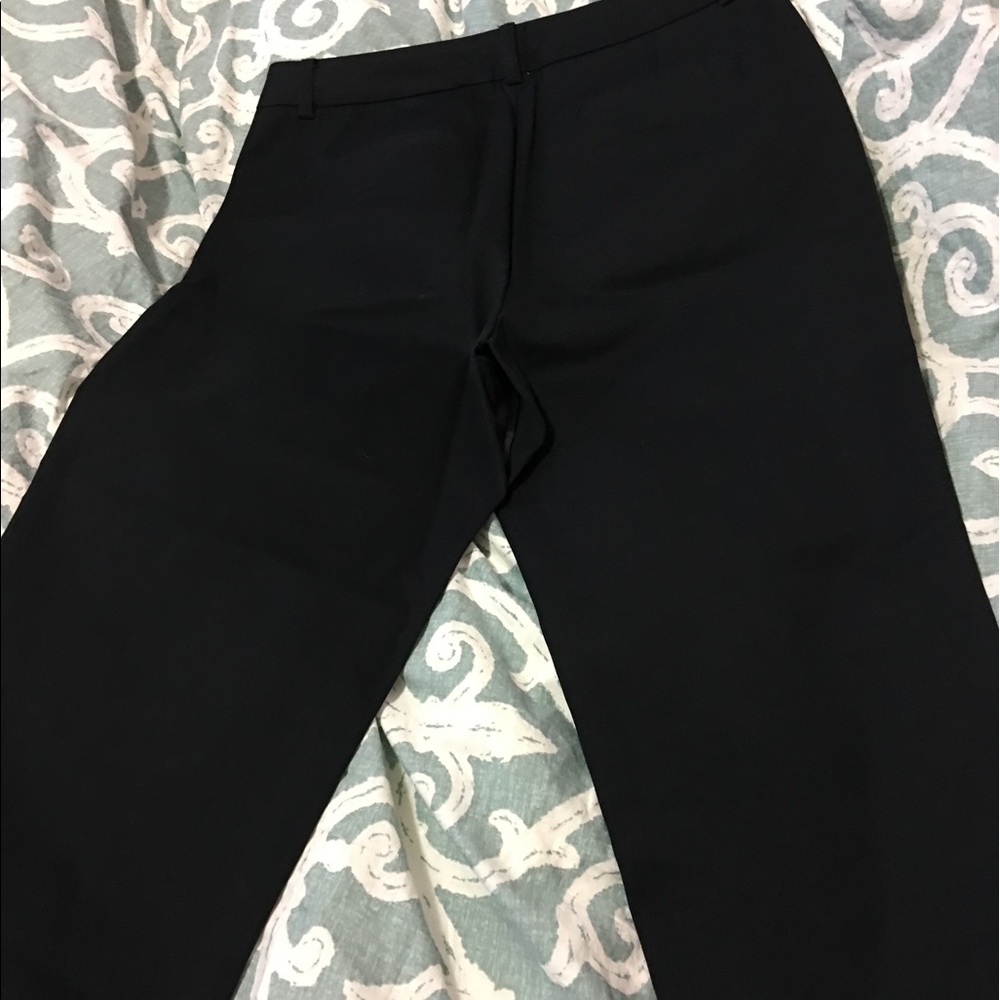 NWOT size 10 docker capris
