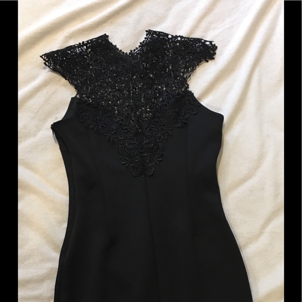 NWOTcocktail dress,with intricate lace detailing