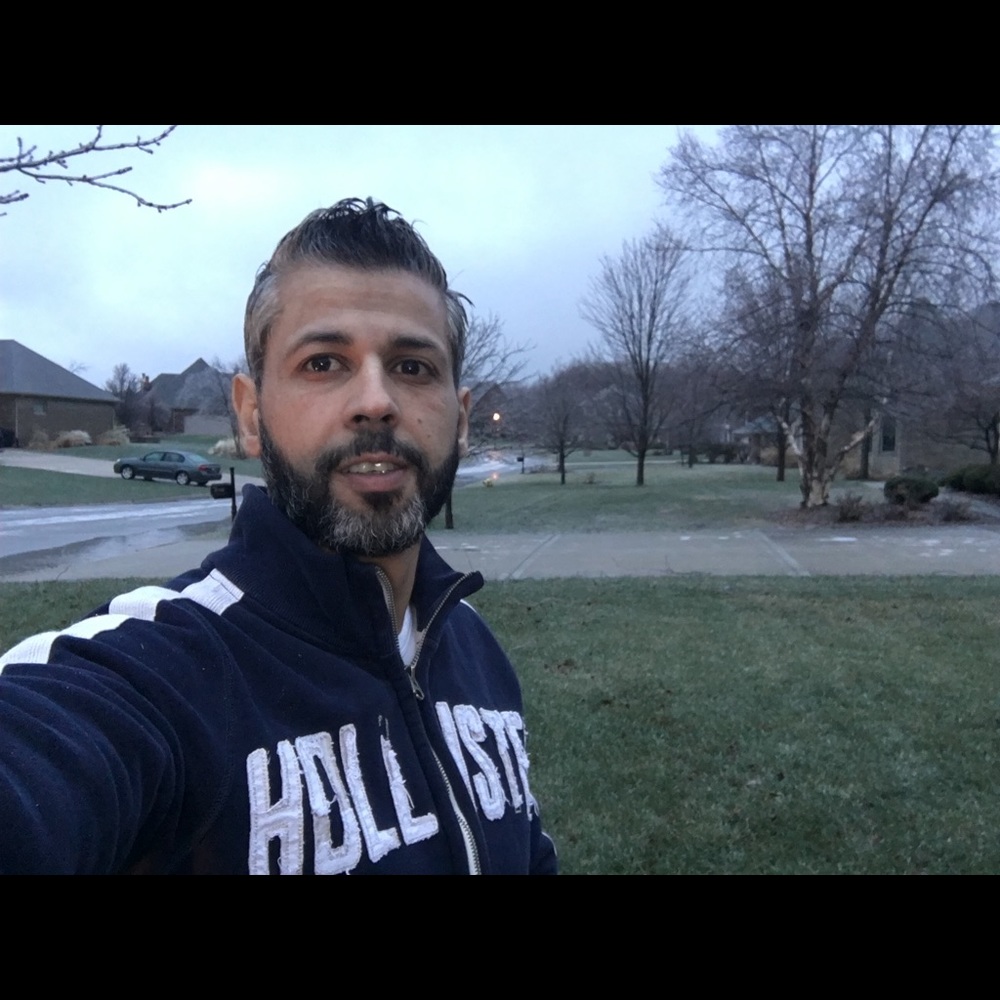 Meet your Posher, Ehab