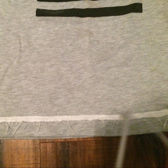 Sweatshirt - Picture 2 of 3