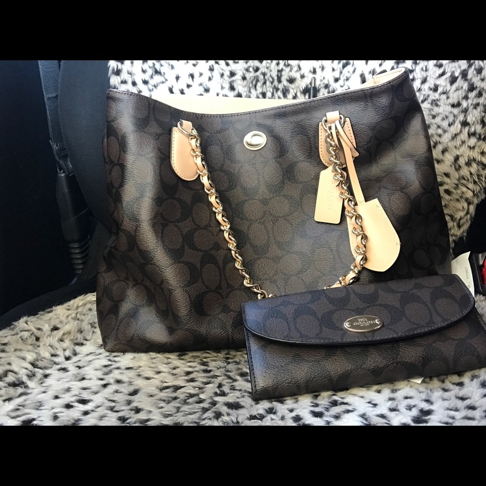Coach leather purse and matching wallet
