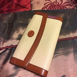 Dooney & Bourke wallet