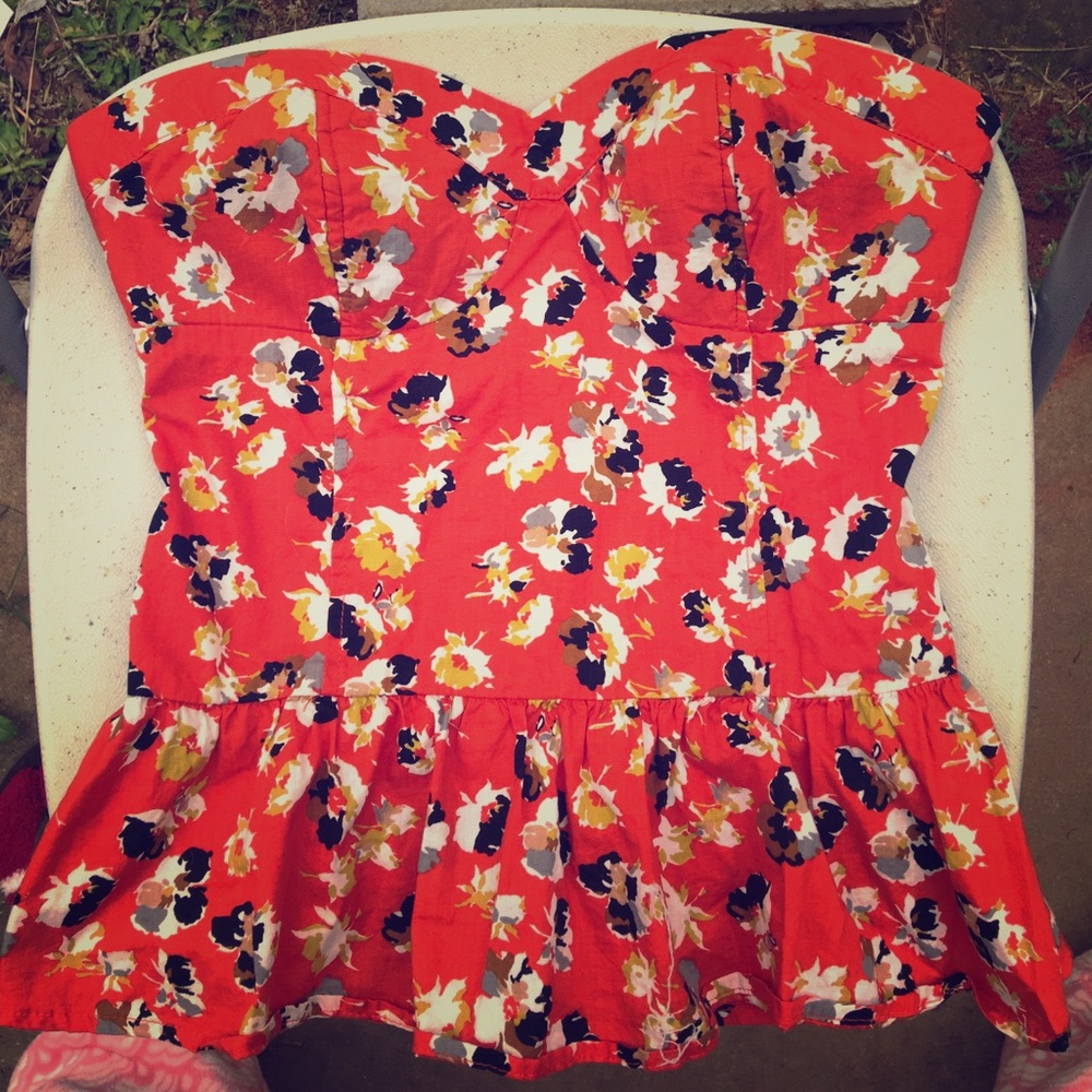 Fitted Xhilaration floral top