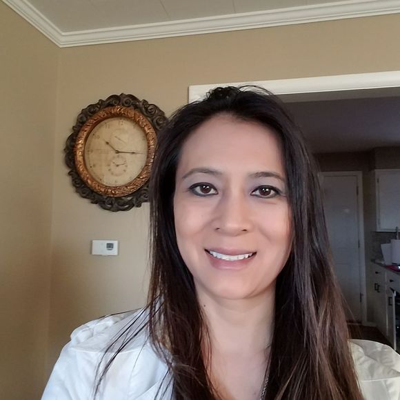 Meet your Posher, Huyen - Picture 1 of 1