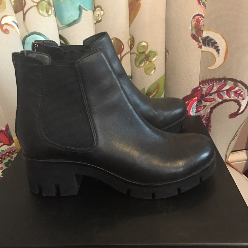 Chunky heel booties