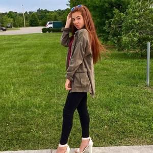 Meet your Posher, Sofía