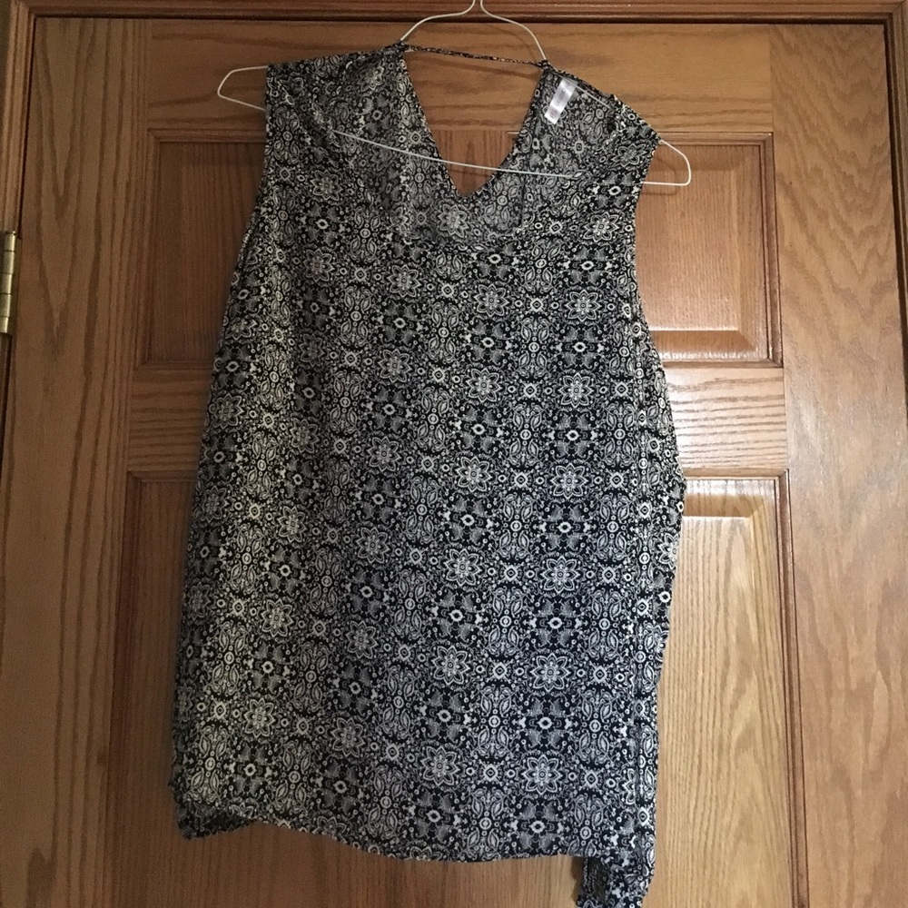 Open shoulder Shirt