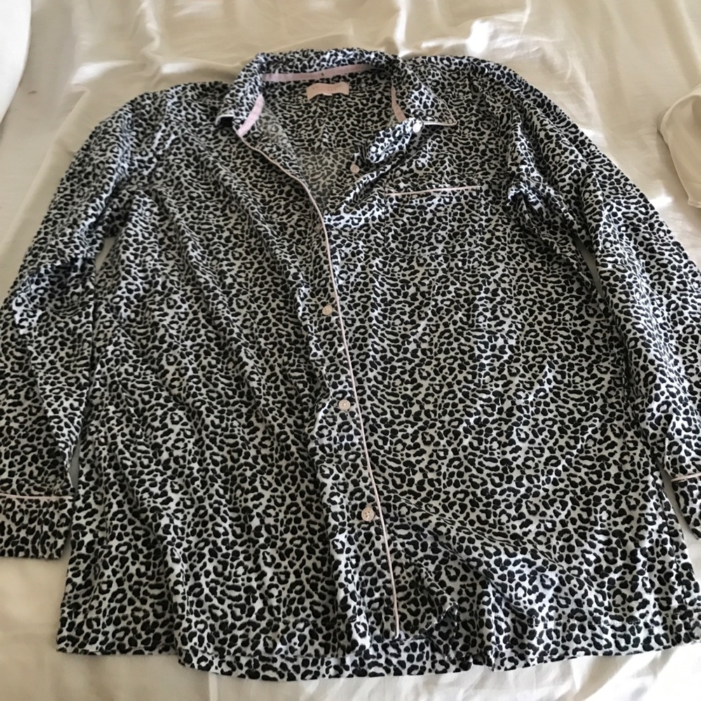 Victoria Secret pajama top -XL