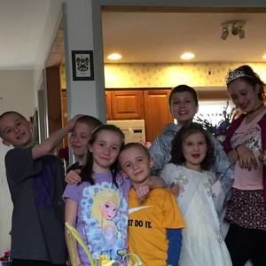 Meet your Posher, Elizabeth