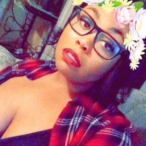 Meet your Posher, Fatima