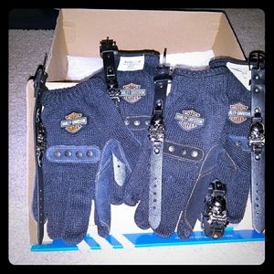 riding gloves and bracelets...