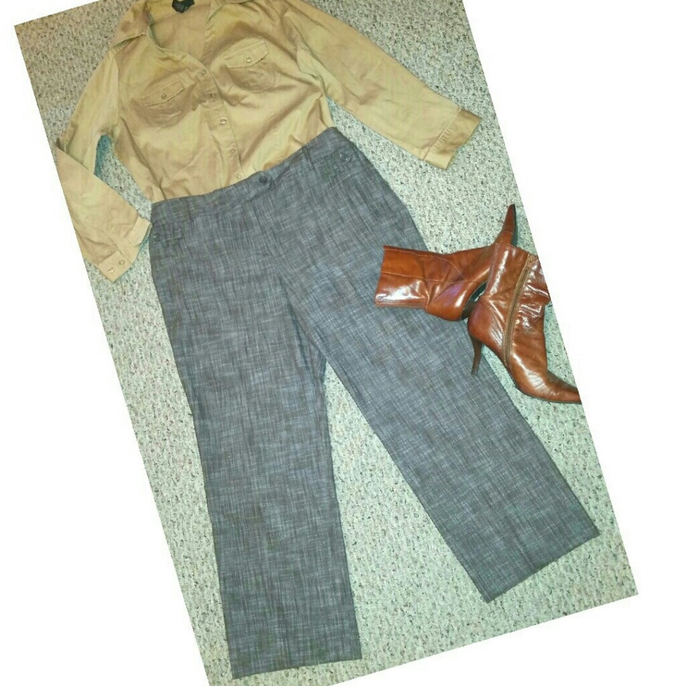 DRESSBARN CAPRI STRETCH PANTS - SIZE 16