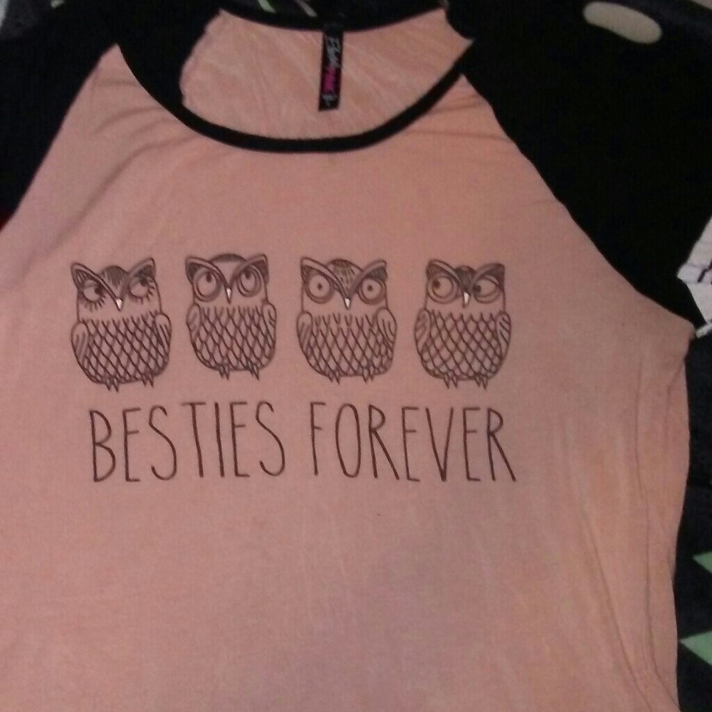 Besties T-shirt .
