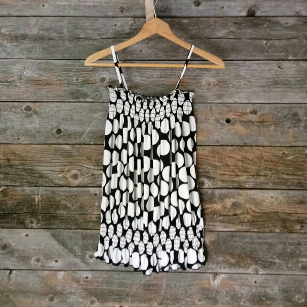 Twentyone stretchy tank size XS (stretchy S/M)