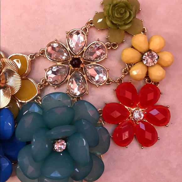 Necklace - Picture 2 of 2