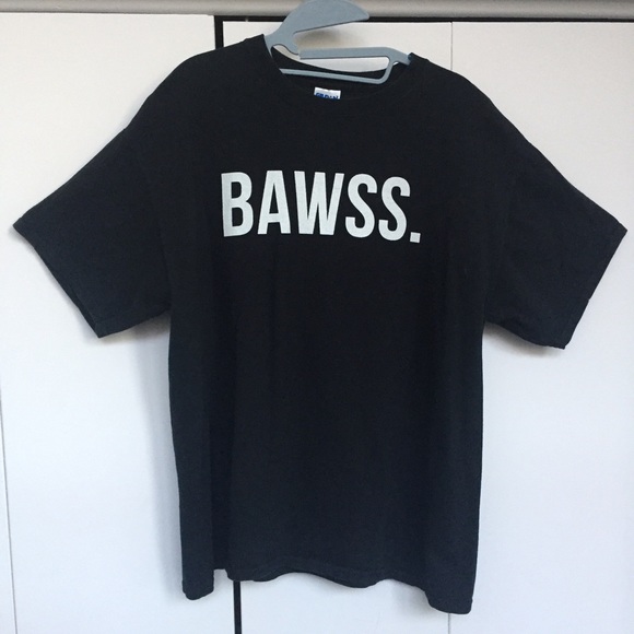 Gildan Black BAWSS Custom Graphic Short Sleeve T White Bold Lettering Streetwear - Picture 2 of 2