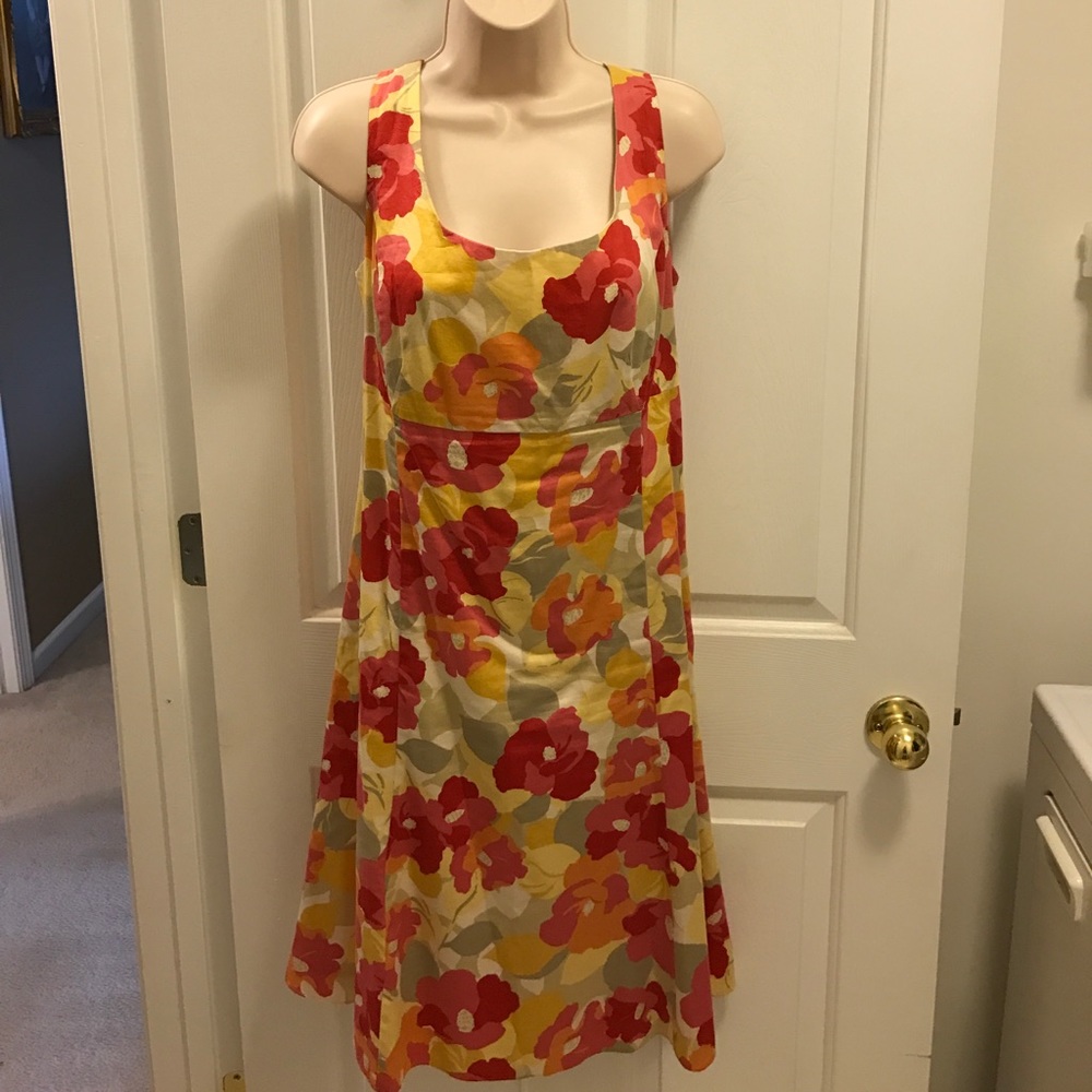 Fully lined fitted Summer dress