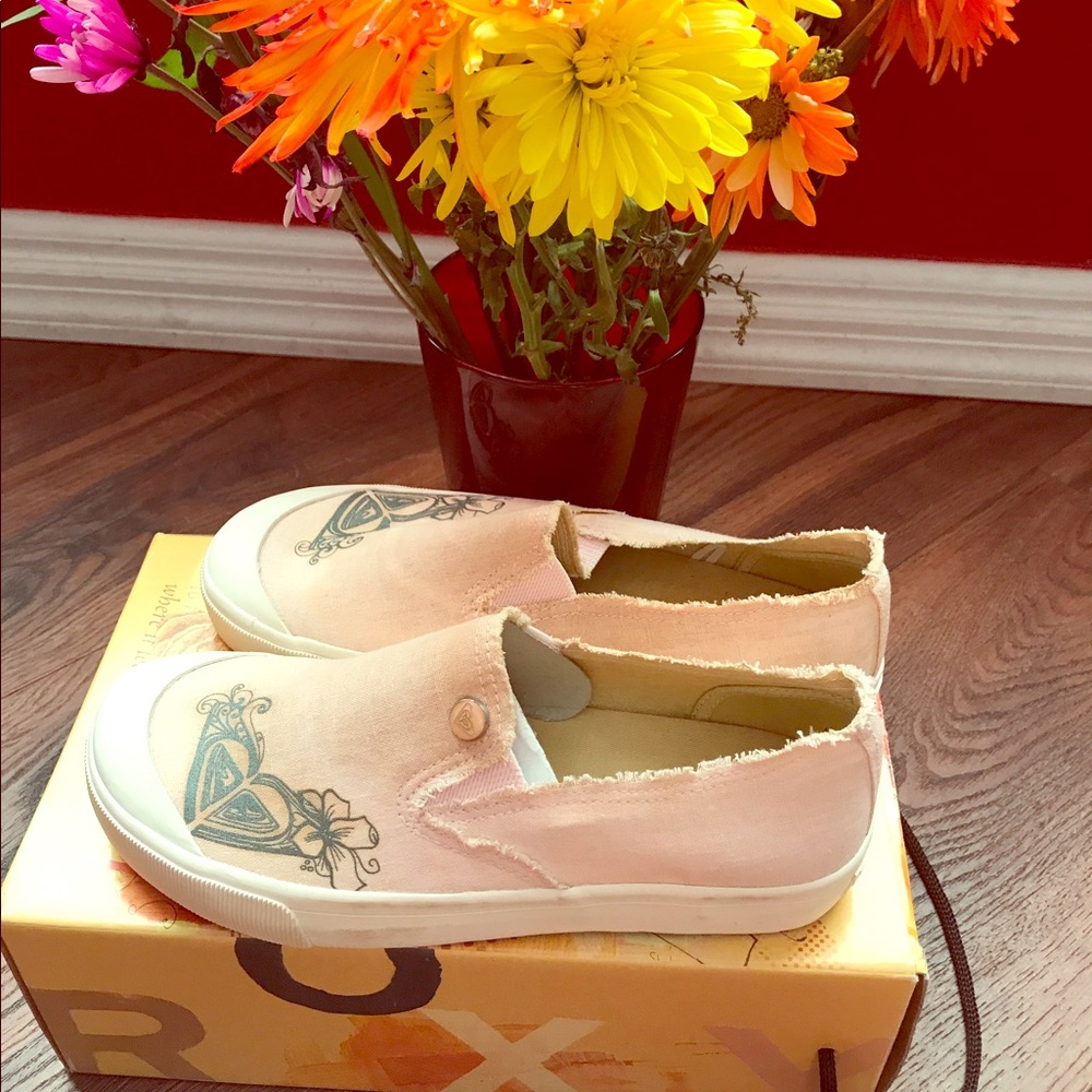 Roxy slip ons