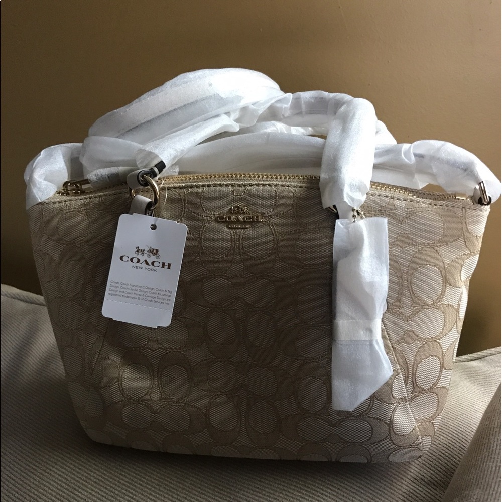Brand New Coach Mini Kelsey
