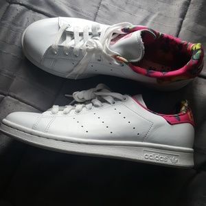 NEW Adidas original stan smith shoes