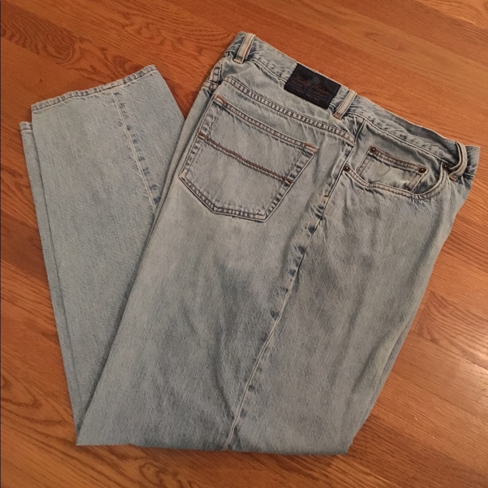 36x30 light washed Tommy Bahama relax jeans