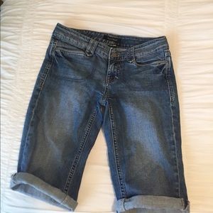 WHBM Noir Denim Shorts Size 00