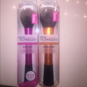 Real Techniques Blush Brush and Base Powder Brush