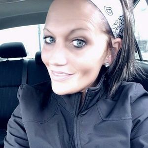 Meet your Posher, Keely jo