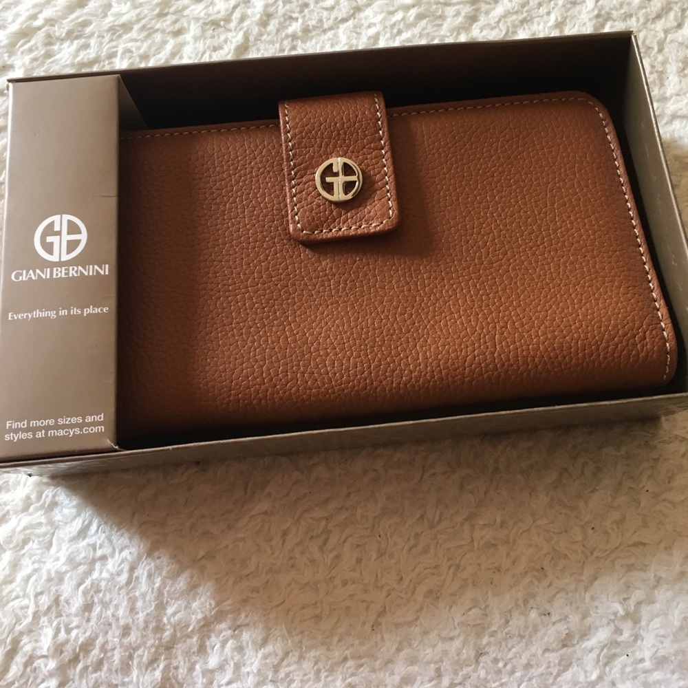 Giana Bernini Wallet